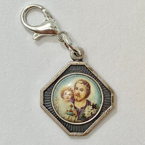 Vintage St. Joseph Medal Clip Charm Catholic Saint Baby Jesus Ovunque Proteggimi - Picture 4 of 10
